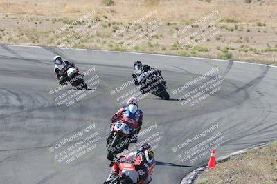 media/Apr-20-2025-AHRMA (Sun) [[393a79c373]]/Race/Group 11 early race/Turn 4b/